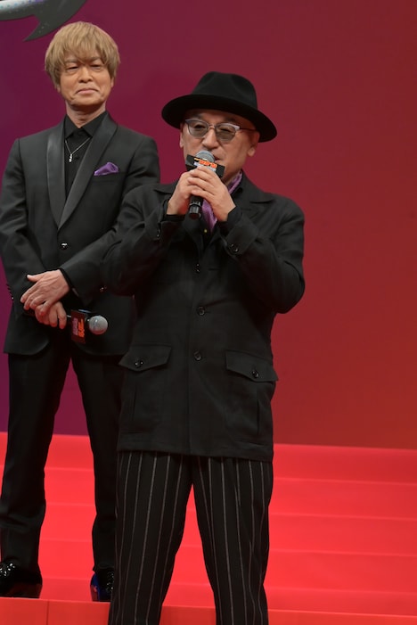 立木文彦（中央）