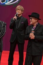 古谷徹（中央）