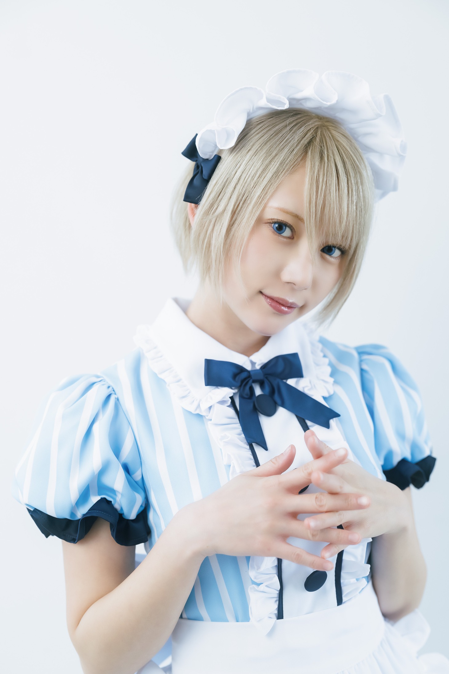 篠崎こころのグラビア。