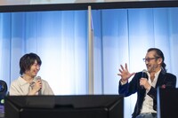 左から伊藤節生、大塚明夫。