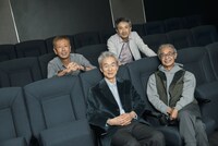 左上から時計回りに川崎良、稲上晃、西尾大介、鷲尾天。