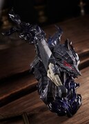 「ベルセルク」42巻特装版に同梱されるガッツ（狂戦士の甲冑）胸像フィギュア。