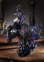 「ベルセルク」42巻特装版に同梱されるガッツ（狂戦士の甲冑）胸像フィギュア。