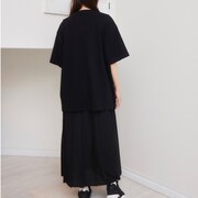 「Tシャツ（バーボン）」の着用画像。