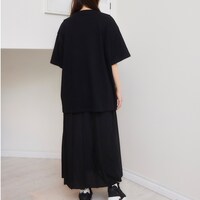 「Tシャツ（バーボン）」の着用画像。