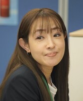 常盤役の大沢あかね。