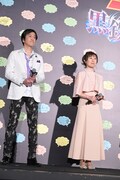 左から小山力也、山崎和佳奈。