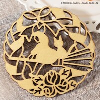 「魔女の宅急便 ティータイムの贈りもの」の木製コースター。