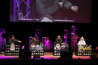 「マフィア梶田と中村悠一の『わしゃがなTV』3周年記念イベント【わしら vs きさまら】」の様子。