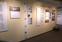 新海誠監督作品「すずめの戸締まり」展の様子。