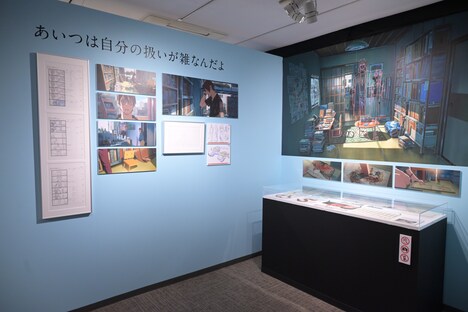 新海誠監督作品「すずめの戸締まり」展の様子。
