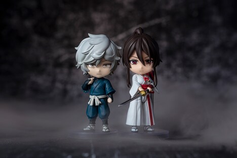 左から「Figuarts mini 画眉丸」、「S.H.Figuarts 山田浅ェ門 佐切」。