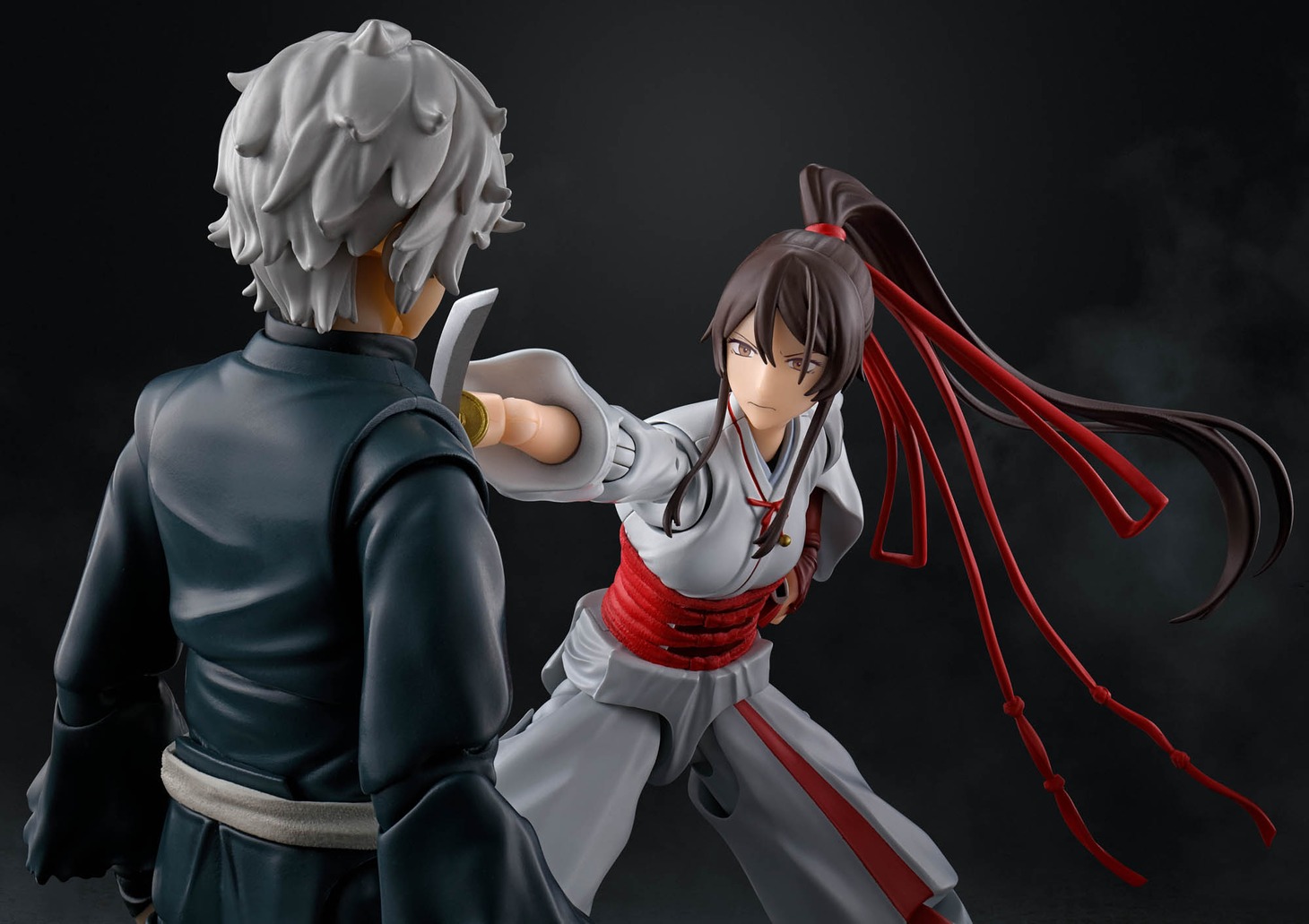 手前から「S.H.Figuarts 画眉丸」、「S.H.Figuarts 山田浅ェ門 佐切」。