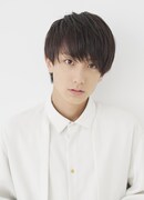 「尾かしら付き。」公園を宇津見と那智が歩く超特報映像、主演・監督・音楽一挙解禁