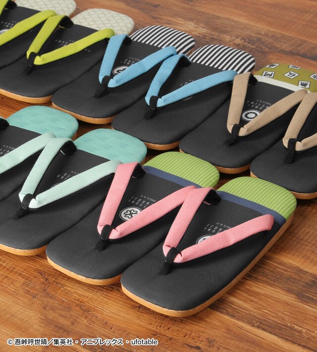 上段左から不死川実弥、伊黒小芭内、悲鳴嶼行冥モデル、下段左から時透無一郎、甘露寺蜜璃モデルの「雪駄サンダル」。