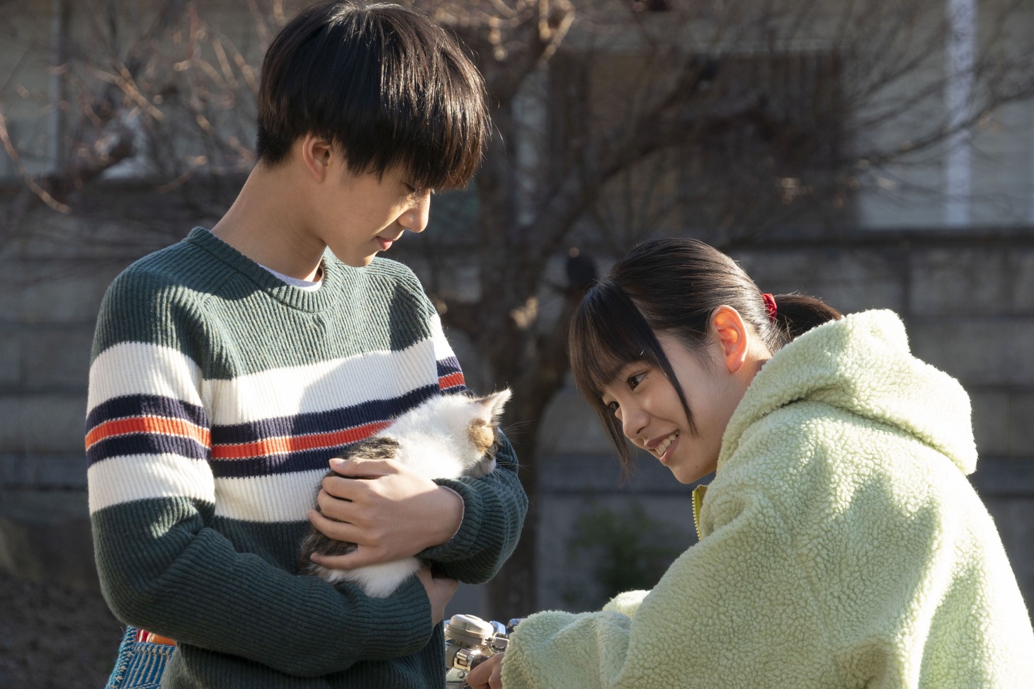「水は海に向かって流れる」の場面写真。