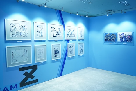 「ブルーロック展」の様子。