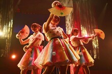 NonSugar。左から真中のん役の田中美海、月川ちり役の大森日雅、太陽ペッパー役の山下七海。