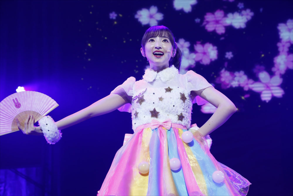真中のん役の田中美海。