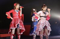 NonSugar。左から太陽ペッパー役の山下七海、月川ちり役の大森日雅、真中のん役の田中美海。