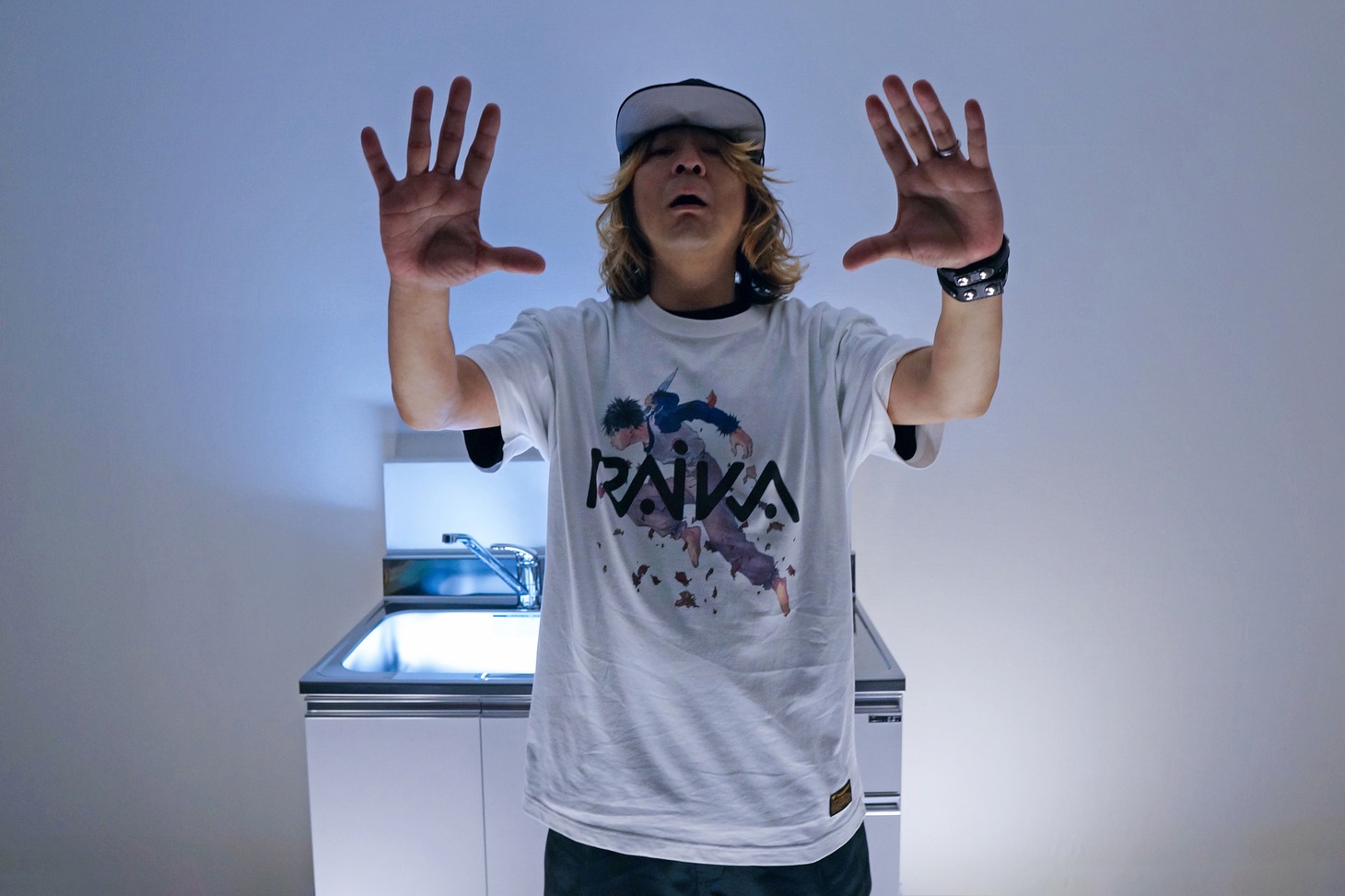 半袖Tシャツの着用イメージ。