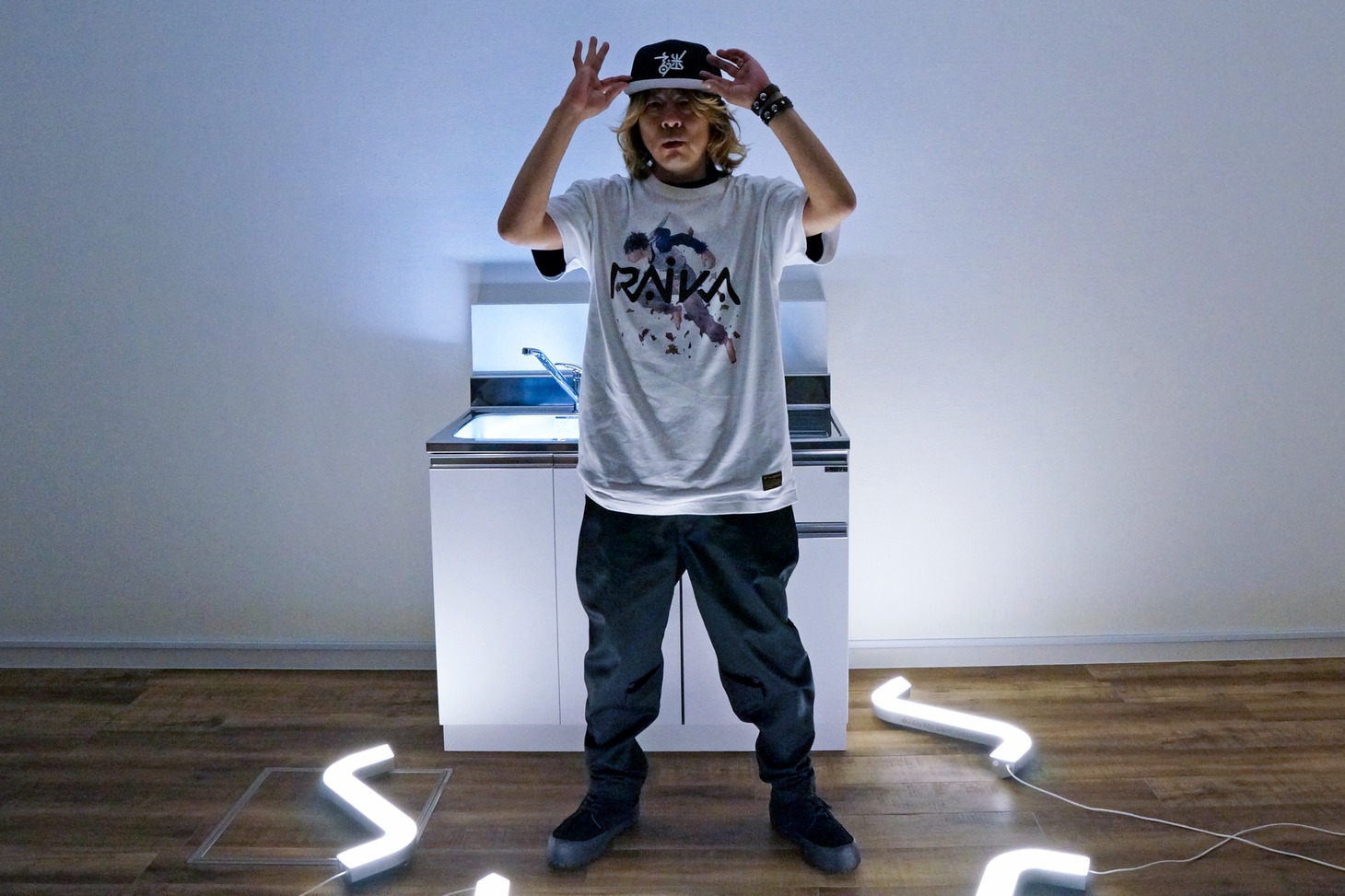 半袖Tシャツの着用イメージ。