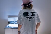 半袖Tシャツの着用イメージ。