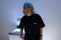 半袖Tシャツの着用イメージ。