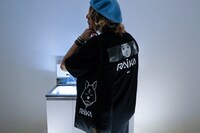 半袖Tシャツ、トートバッグの使用イメージ。