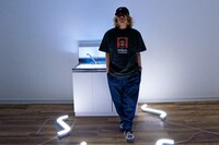 半袖Tシャツの着用イメージ。