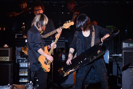 高梨康治のステージでの様子。