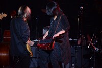 高梨康治のステージでの様子。