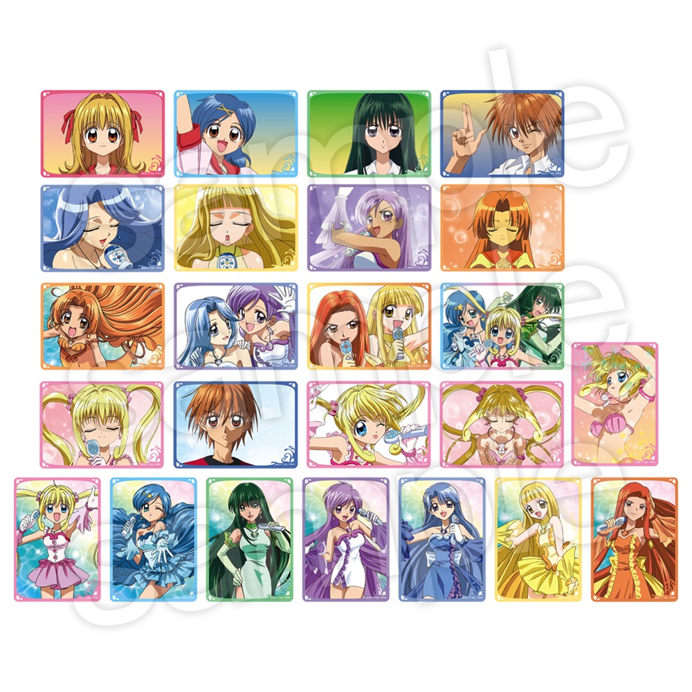 1パック2枚入りのミニクリアカードコレクション（全24種）。