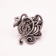 「ピンズ:CLARINES KINGDAM」
