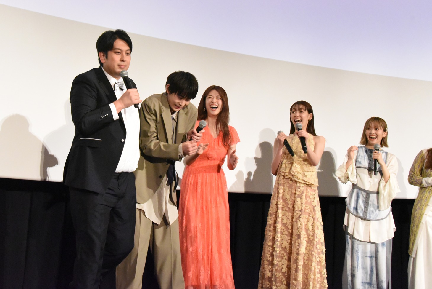豊田裕大の剥がしに入るジャンボたかお。