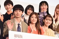 映画「劇場版 推しが武道館いってくれたら死ぬ」の初日舞台挨拶より。