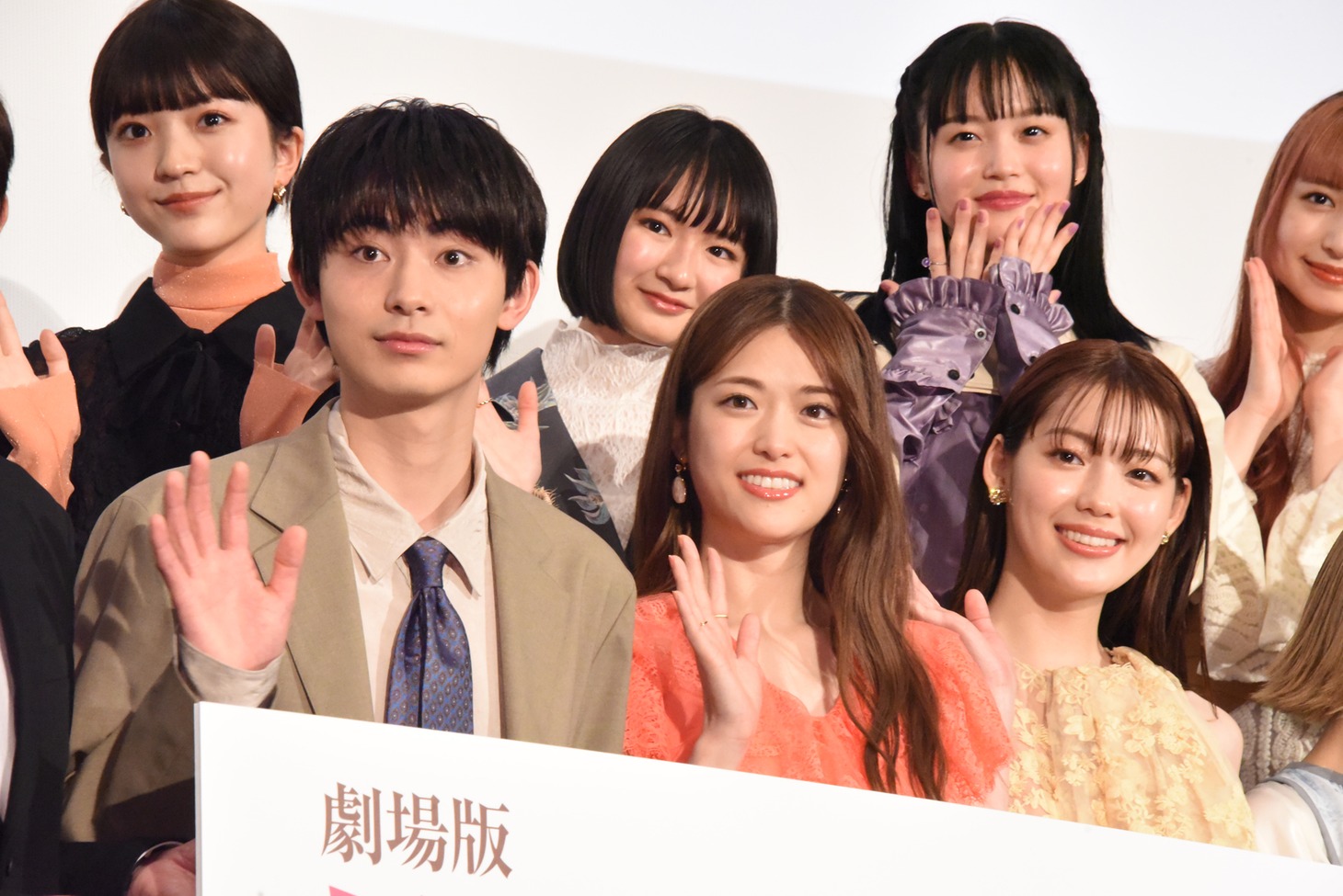 映画「劇場版 推しが武道館いってくれたら死ぬ」の初日舞台挨拶より。