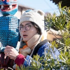 「水は海に向かって流れる」高良健吾演じるカラフルな“ニゲミチ先生”の場面カット