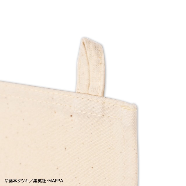 TVアニメ「チェンソーマン」と、イラストレーター・鬼頭祈がコラボしたファブリックポスター。