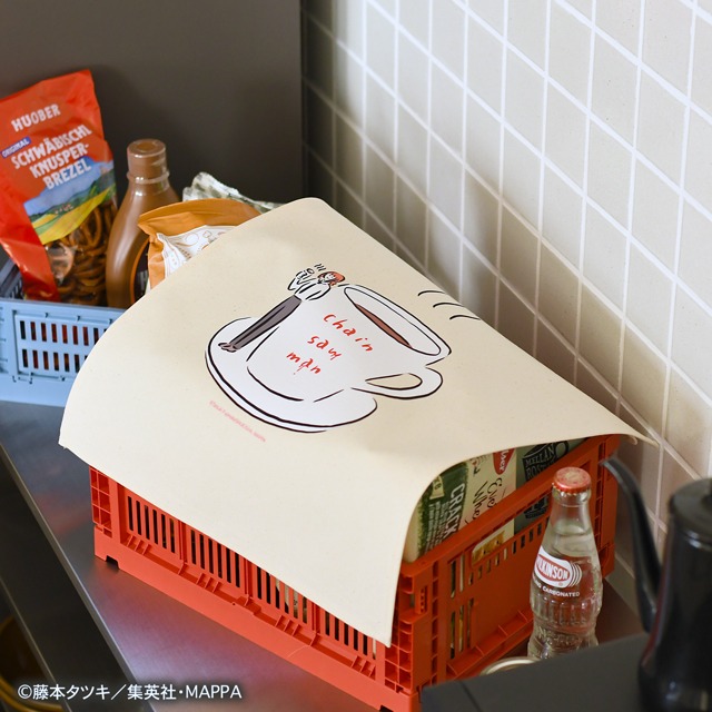 TVアニメ「チェンソーマン」と、イラストレーター・鬼頭祈がコラボしたファブリックポスターの使用イメージ。