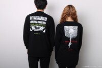 左から「ベルセルク 蝕 ロングスリーブTシャツ -魑魅魍魎-」「ベルセルク 蝕 ロングスリーブTシャツ -約束の刻-」。