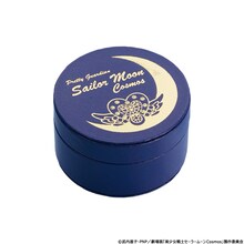 「劇場版『美少女戦士セーラームーンCosmos』 幻の銀水晶 平戸細工 シルバーペンダント」のジュエリーボックス。