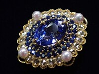 「リボンの騎士」コラボジュエリーのトップ。