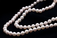 「リボンの騎士」コラボジュエリーのネックレス部分。