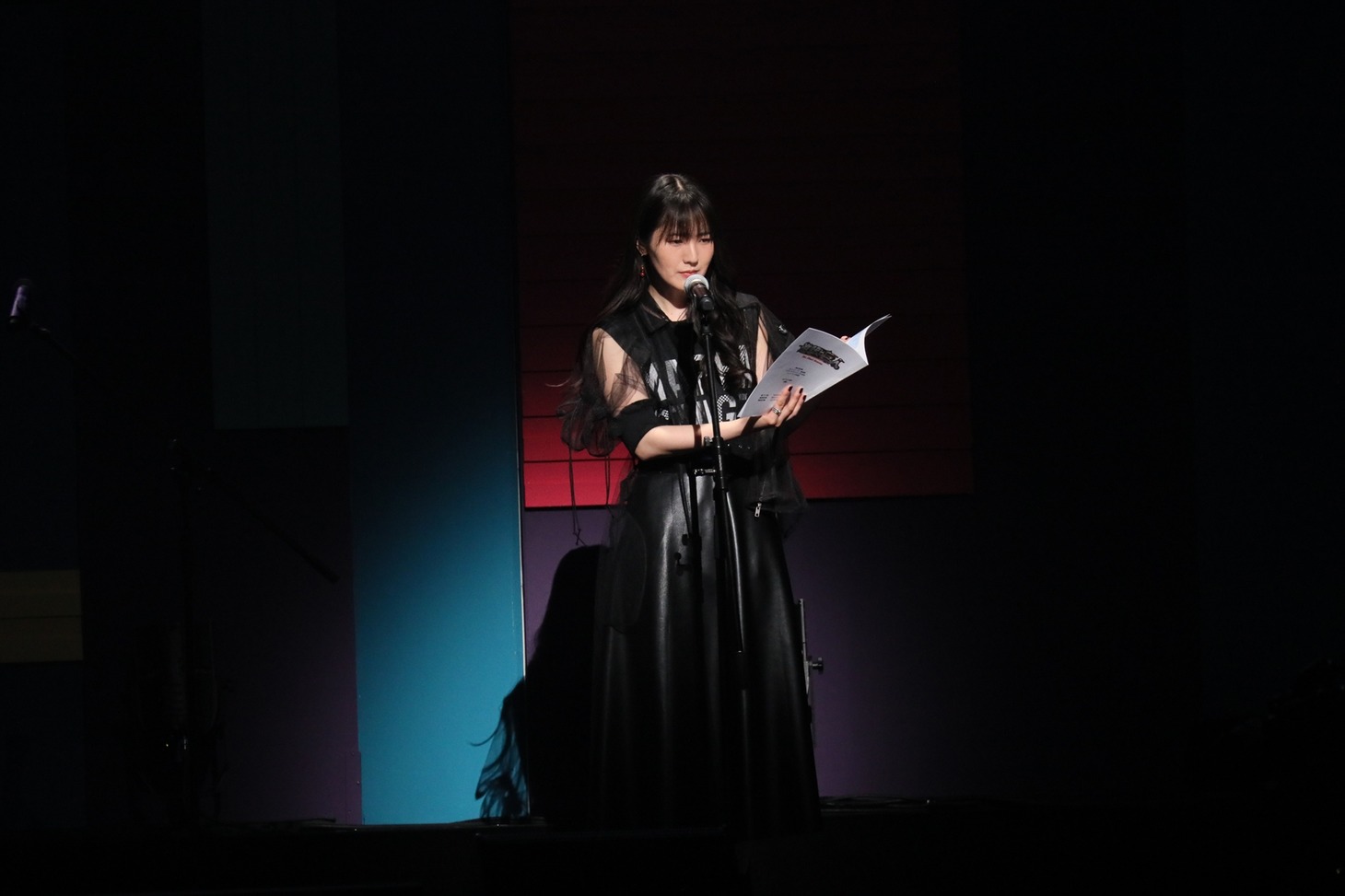石川由依