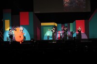 左から司会の天津向、戸谷菊之介、坂田将吾、ファイルーズあい。