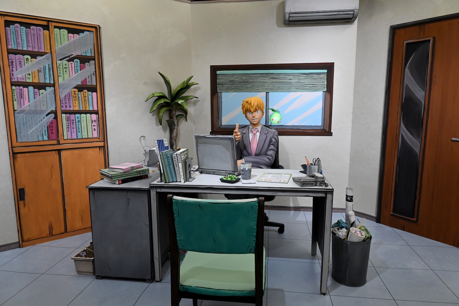「霊とか相談所」を再現した展示。