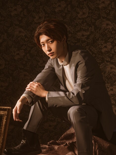 中村嶺亜演じる犬飼秀司。