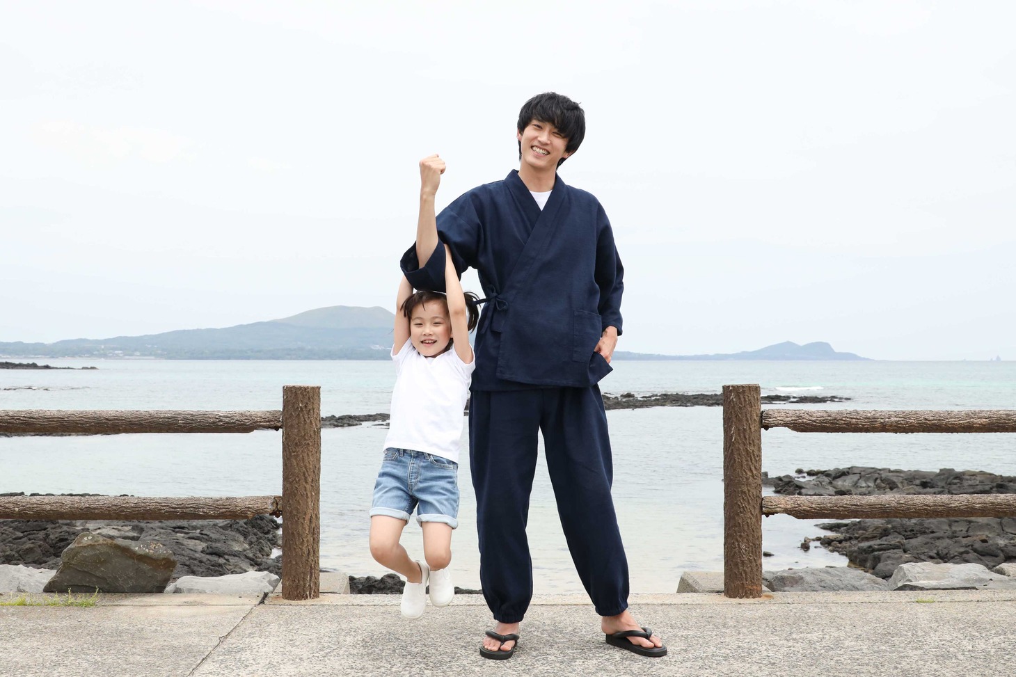 宮崎莉里沙（左）と杉野遥亮（右）。(c)フジテレビ