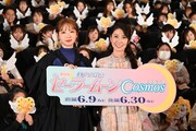 左から井上麻里奈、三石琴乃。